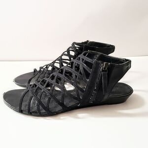 Nine West Black Suede Crisscross Open Sandals Size 9.5